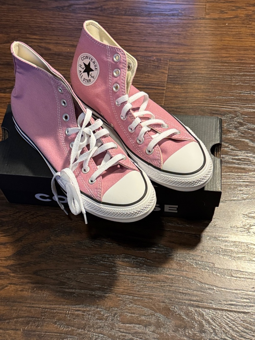 Converse NEW IN 📦 BOX Pink 🌸 High-Top Sneakers - 2 Sizes Available 8.5 or 9.5 - Picture 3 of 11